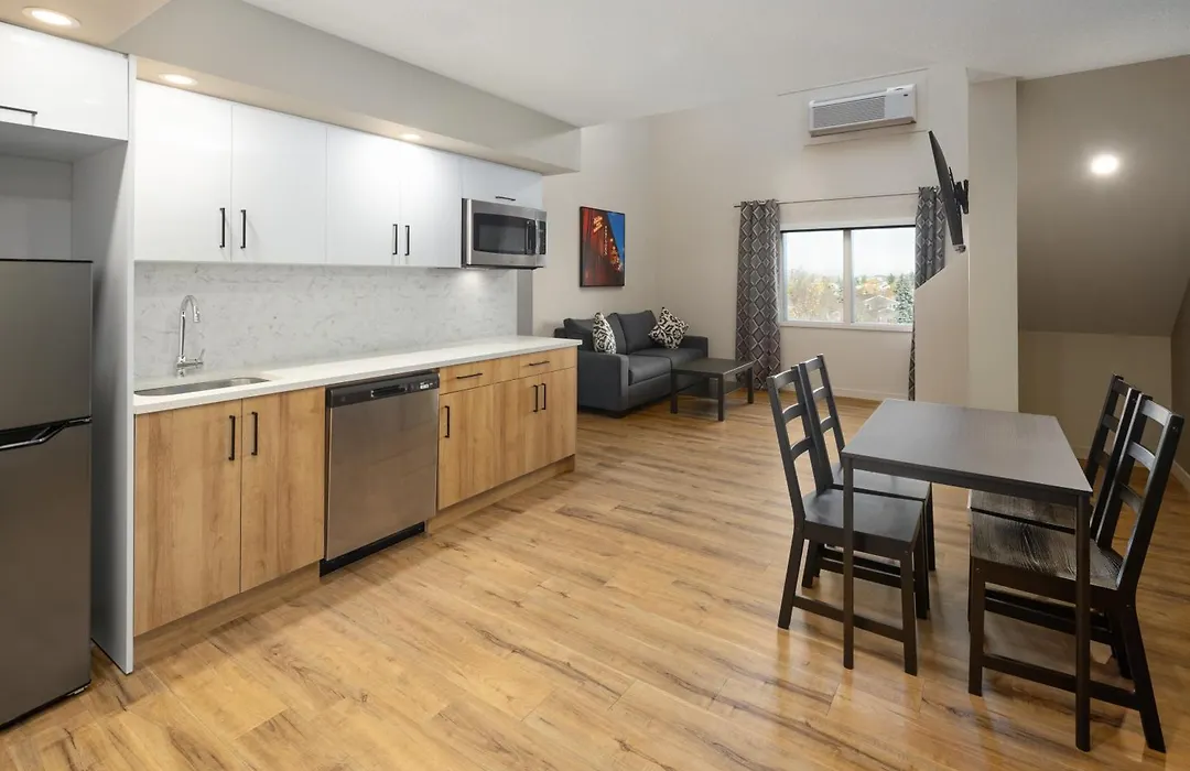 Baymont By Wyndham West Edmonton-1